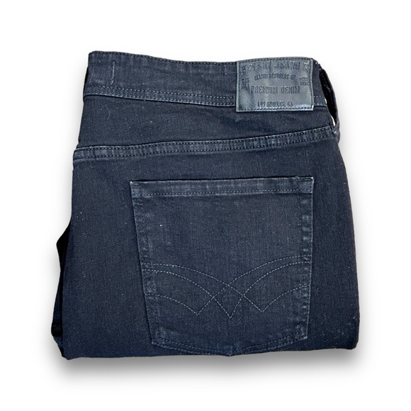 4/$20 Seven7 Slim Straight Fit Jeans - Picture 3 of 3